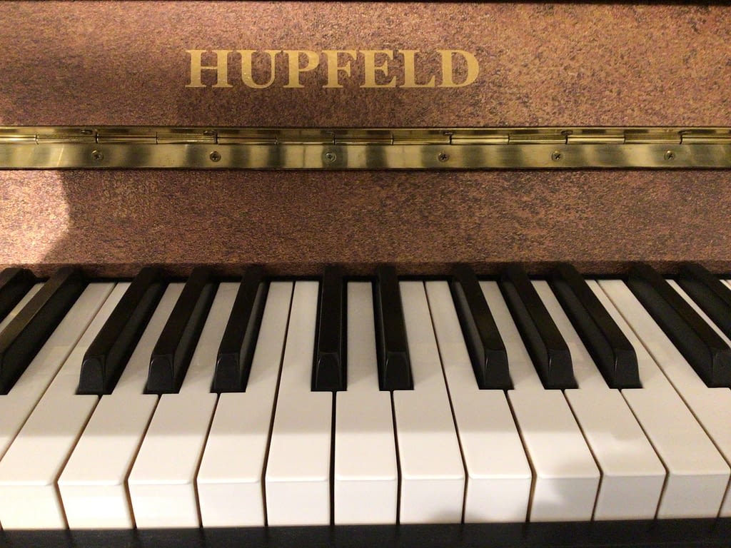 deutsches gebrauchtes Klavier der Marke Hupfeld