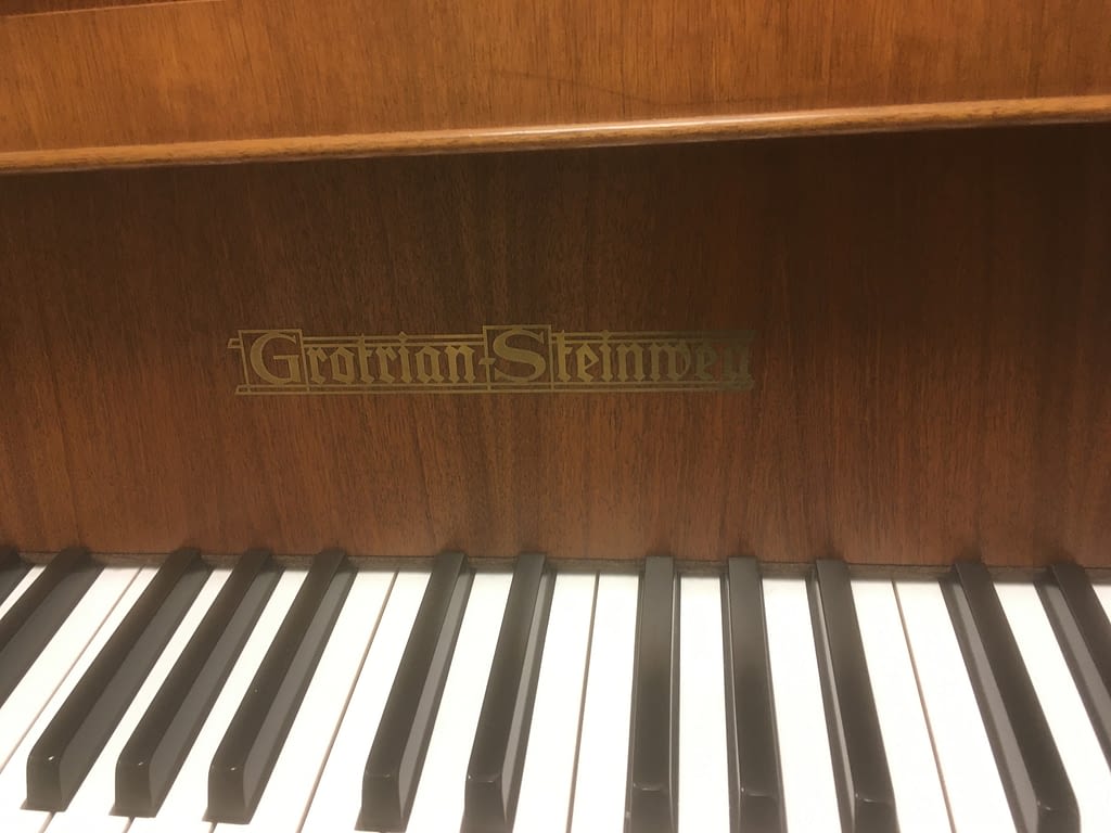 gebrauchtes Steinweg Klavier