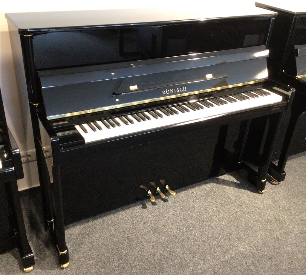 schwarzes deutsches Klavier
