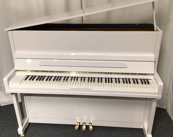 gebrauchtes weiß poliertes Klavier
