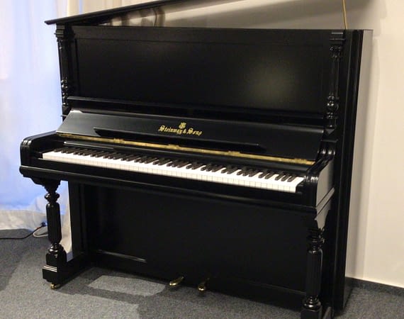 gebrauchtes Steinway Klavier